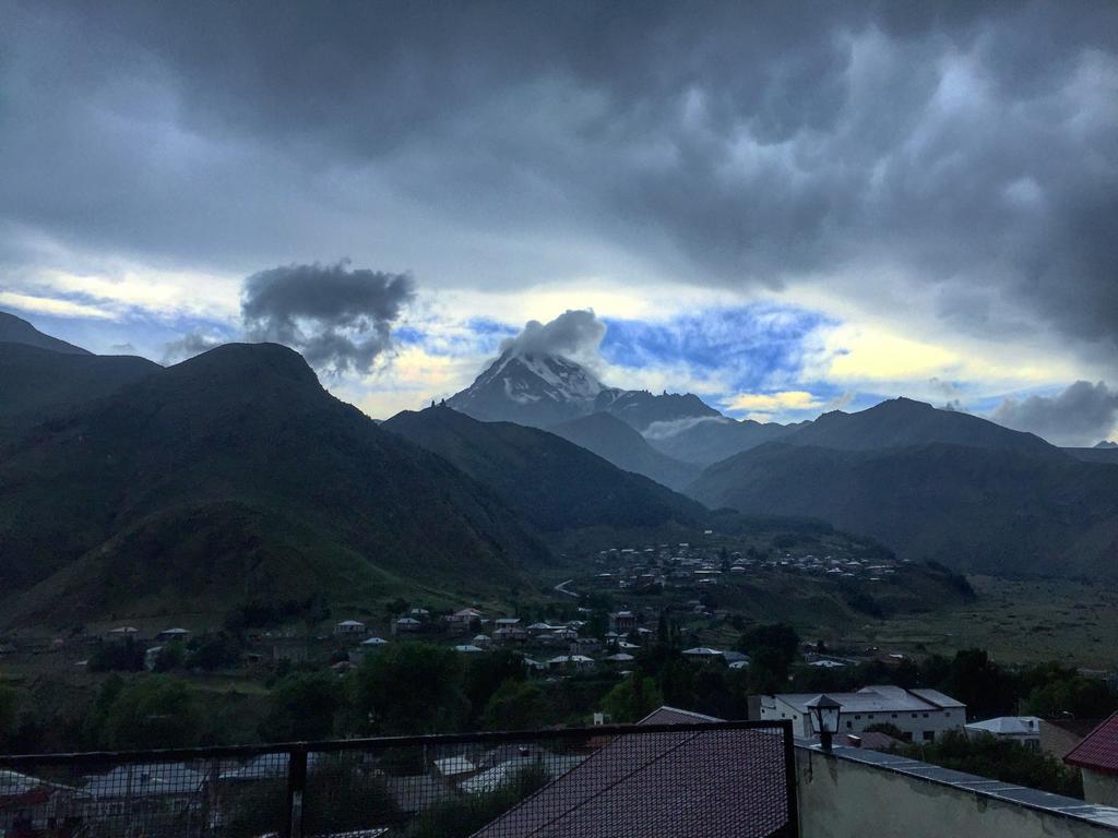 Veranda Guesthouse Kazbegi Eksteriør bilde